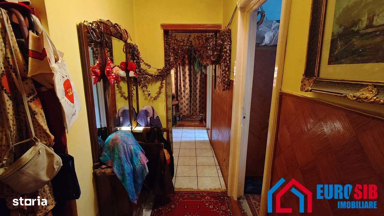 Apartament 3 camere decomandate 2 bai in Sibiu Ciresica-5