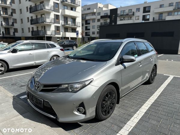 Toyota Auris - 1