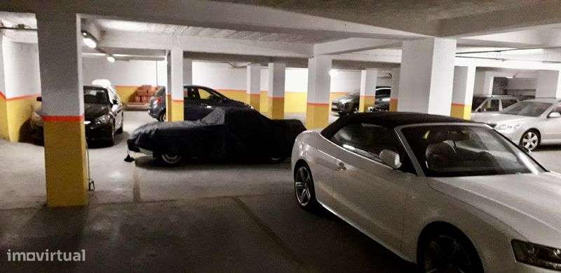 Parque de estacionamento exclusivo no centro do Montijo area de 1448m2 - Grande imagem: 4/4