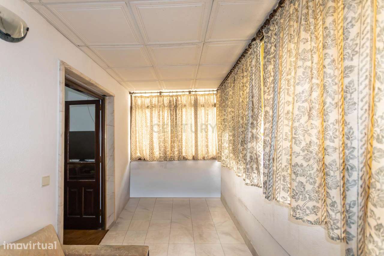 Oportunidade unica...  três assoalhadas e sótão!-25