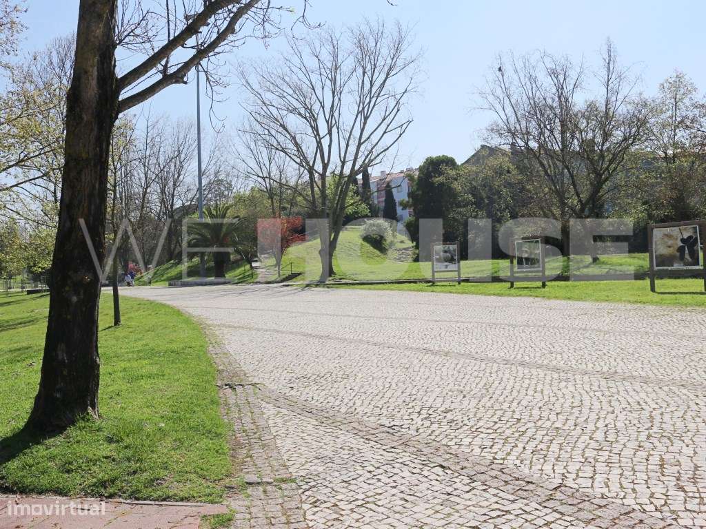 Apartamento T1 no Alto do Seixalinho com quintal-14