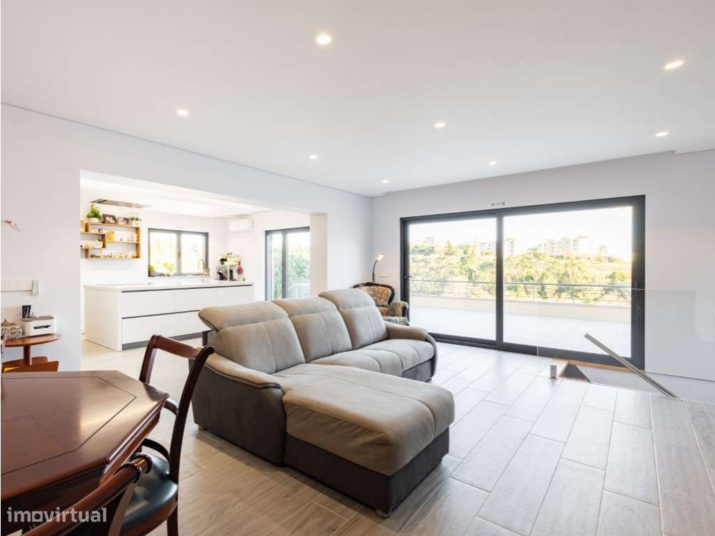 Moradia T4 em Tavarede, Figueira da Foz - Grande imagem: 2/36