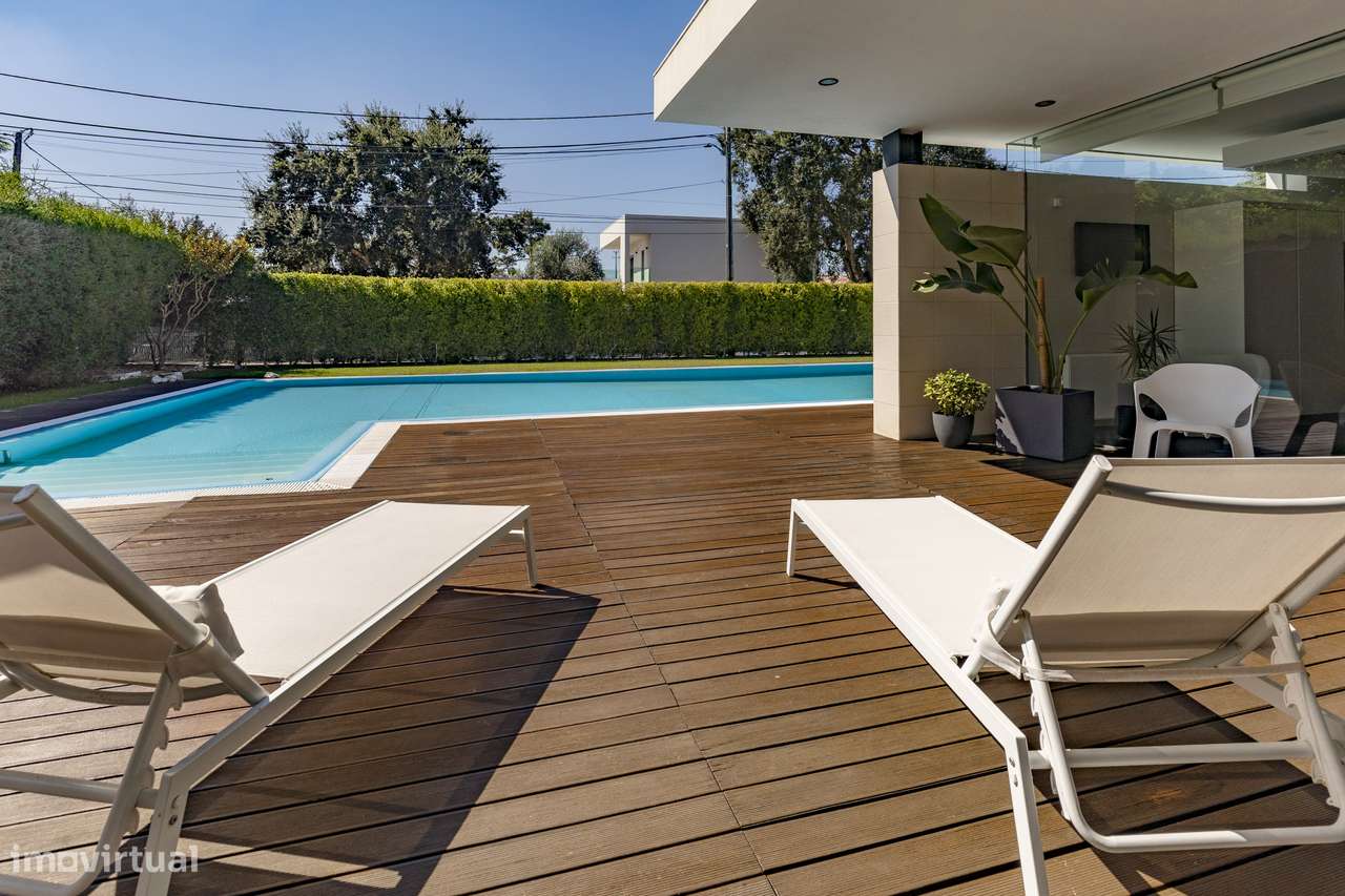 Moradia isolada T6 lote de 1002m2 piscina Sesimbra-9