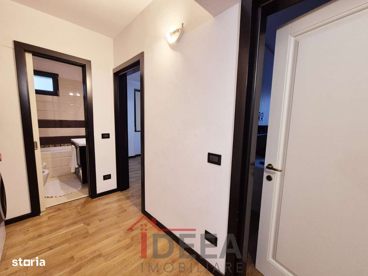 Apartament cu 3 camere, decomandat, ultracentral-16