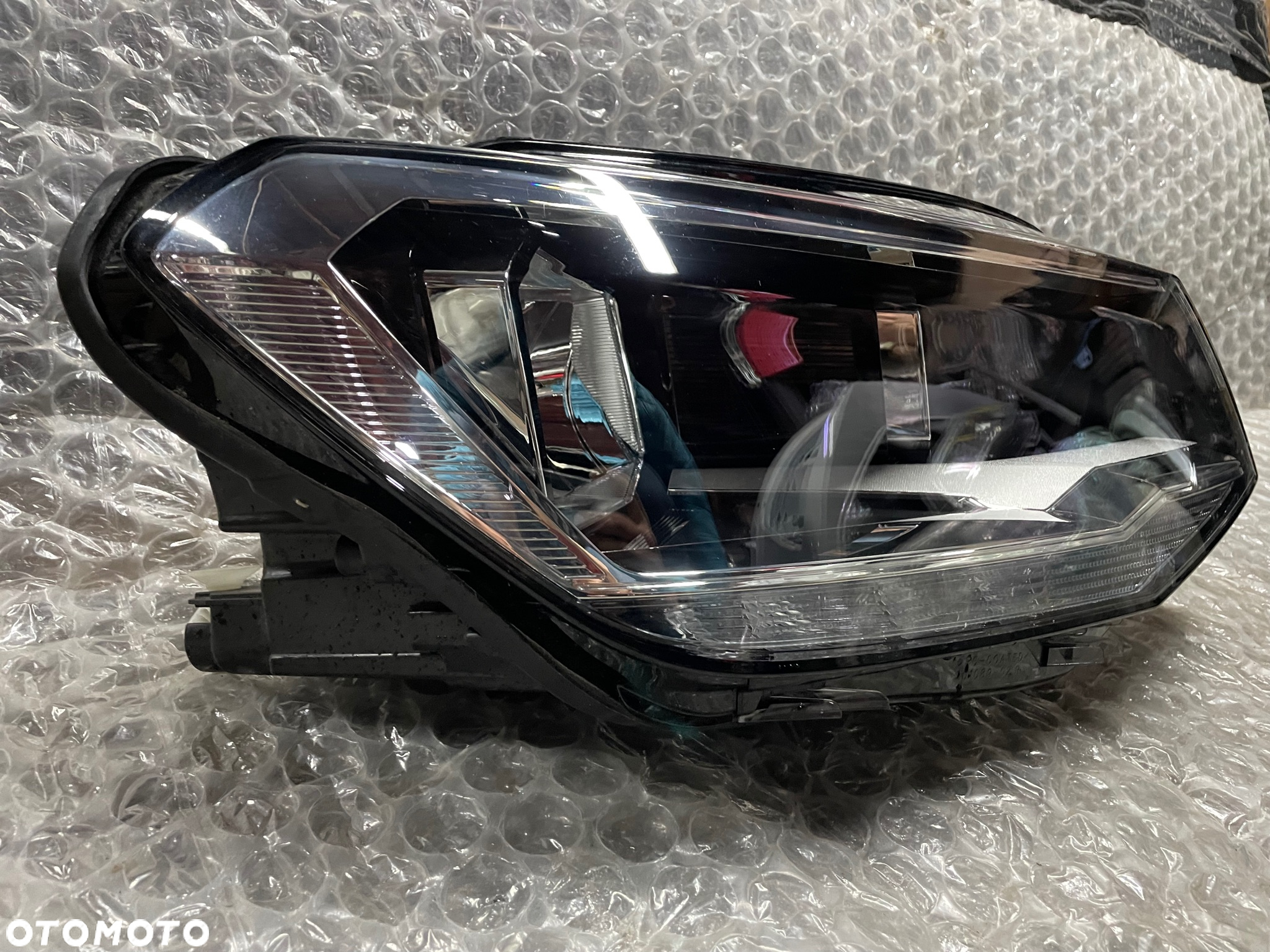 LAMPA PRAWA VW CADDY LIFT H7 LED 2K5 2K1941006D - 2