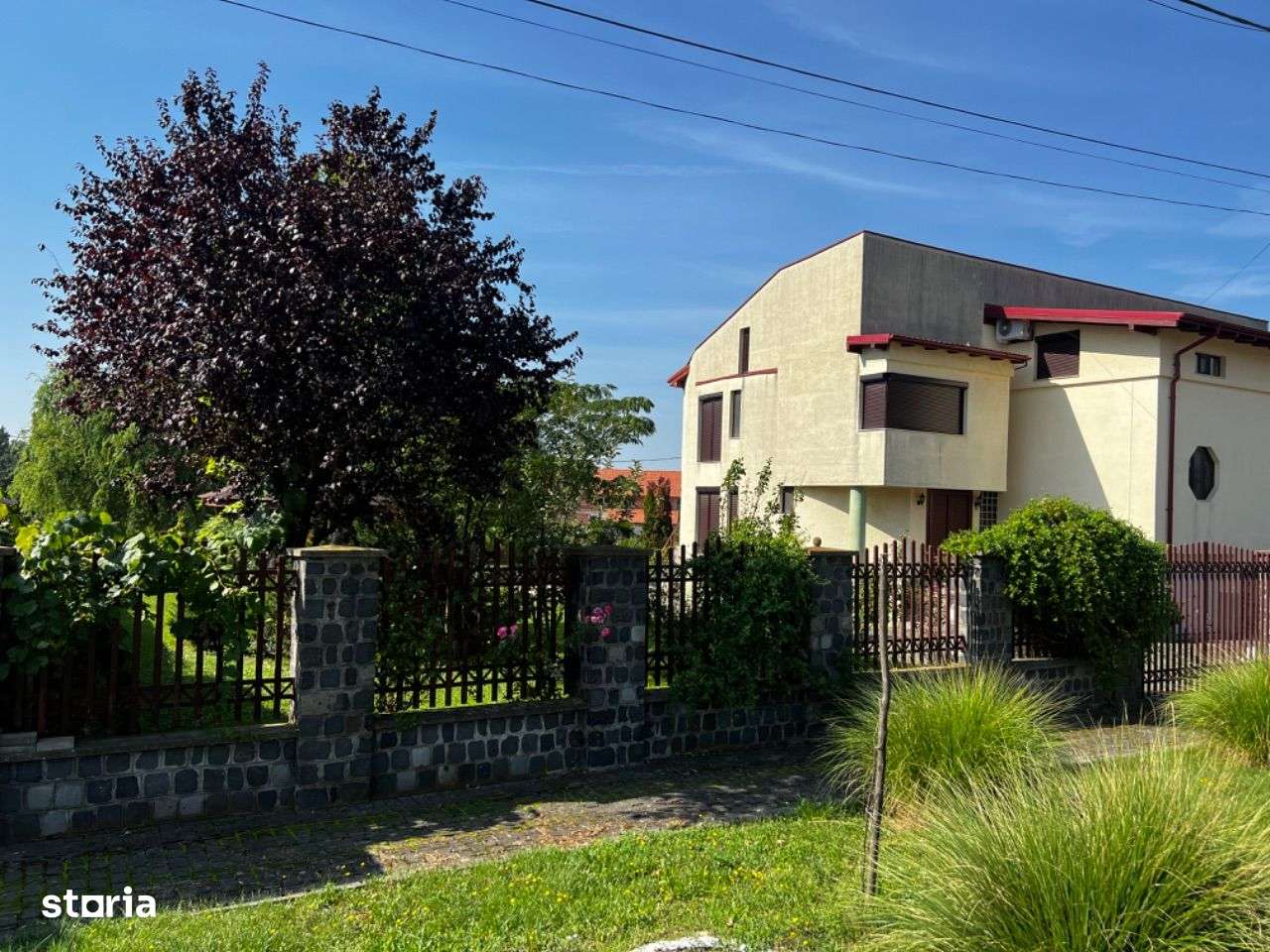 Vila 5 camere, 5 bai. 1200 mp curte, 230 utili.Situata in Buziaș/Timiș - Imagine principală: 5/20