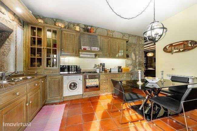 Moradia T3 em pedra no centro de Amares - Grande imagem: 4/9