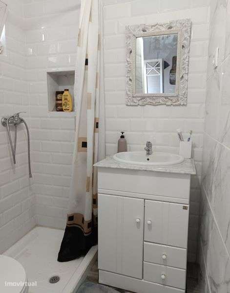 T1 mobilado com terraço - Grande imagem: 5/7