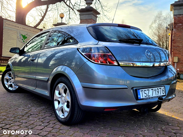 Opel Astra III GTC 1.6 Sport - 15