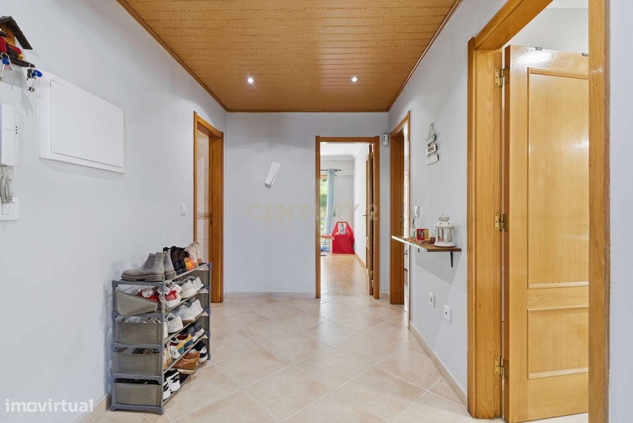 Apartamento T2 com Parqueamento no Centro da Moita — A 30 Minutos de L - Grande imagem: 3/22