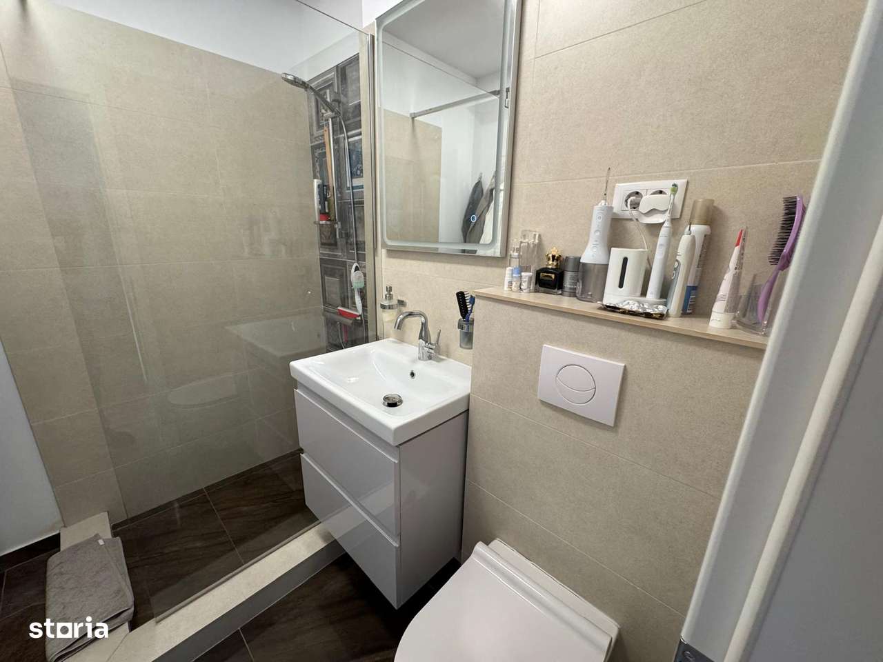 Vanzare apartament renovat doua camere mobilat/utilat Cotroceni-12