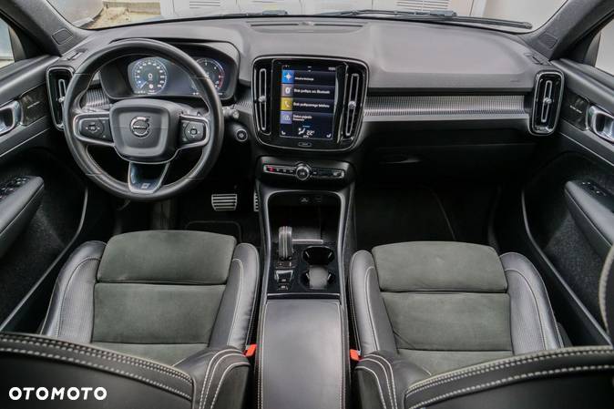 Volvo XC 40 - 18