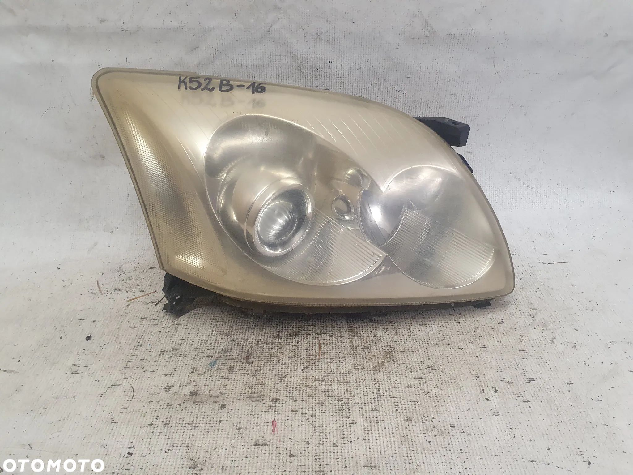 * LAMPA PRZEDNIA PRAWA PRZÓD PRAWO TOYOTA AVENSIS T25 - 1