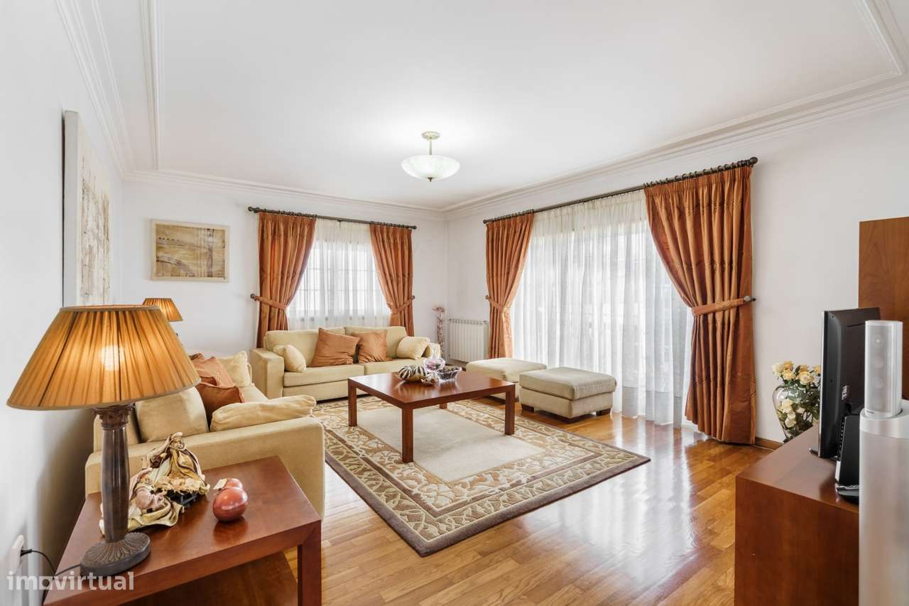 Moradia T3 com Piscina e Jardim em Galegos, Barcelos-4