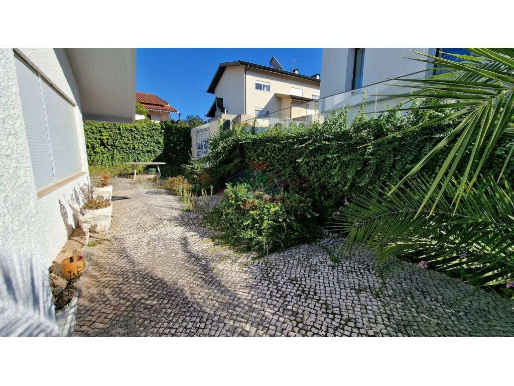 Moradia T5 - Celas - Grande imagem: 4/27