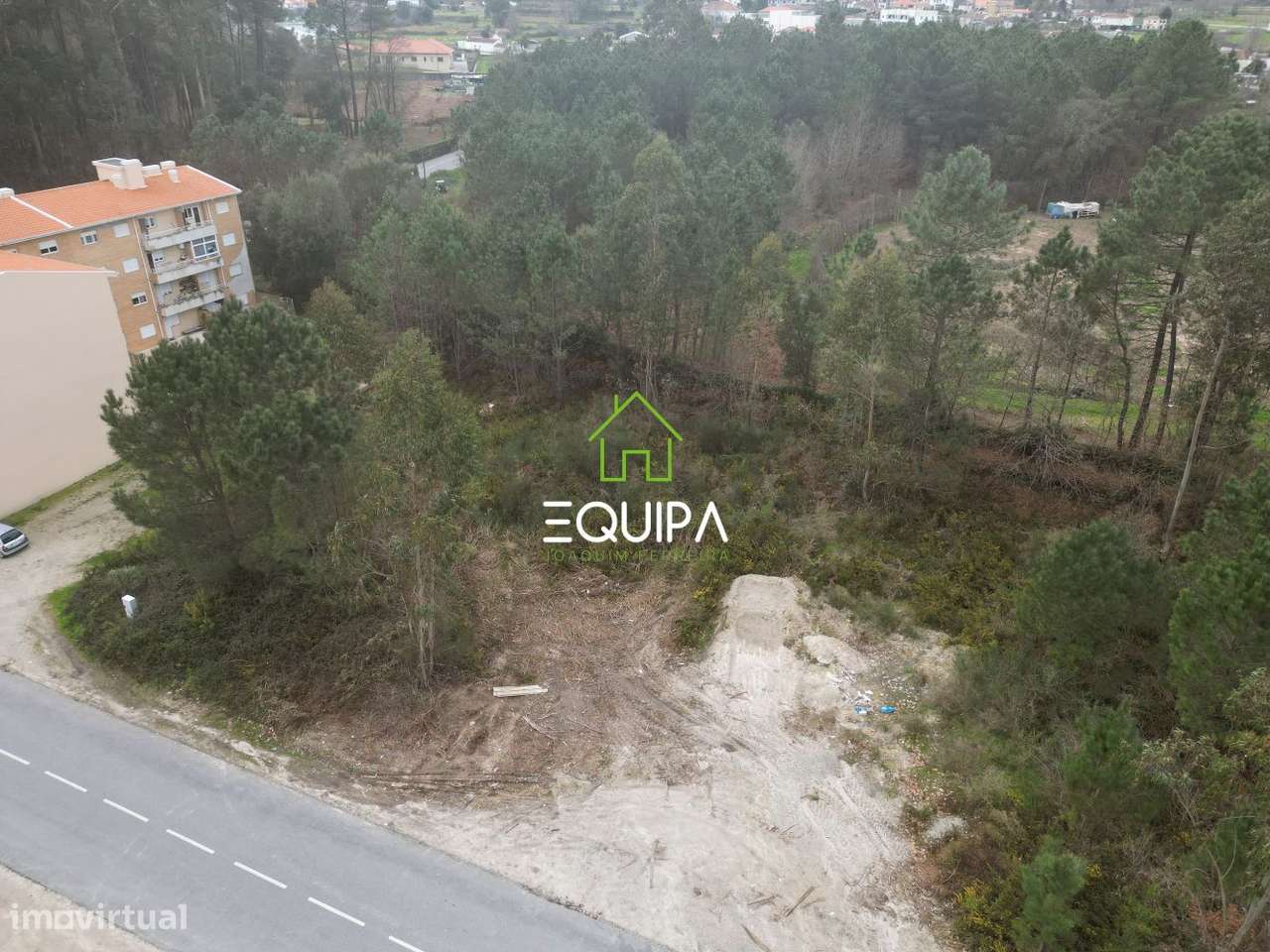 Terreno para construção com projeto aprovado em Frazão - Paços de-6