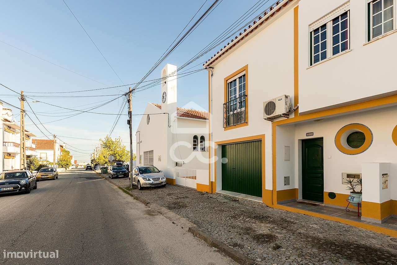 Moradia T3 c/ Garagem, Quintal e Terraço no Bairro da Casinha, em Évor-27