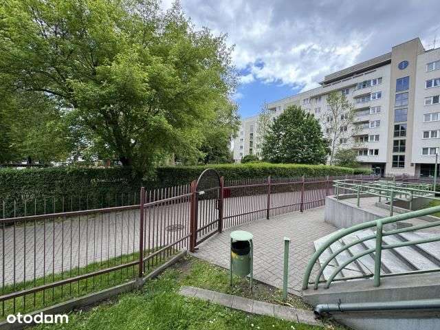 M-3 Mokotów z tarasem, garażem i komórką.-15