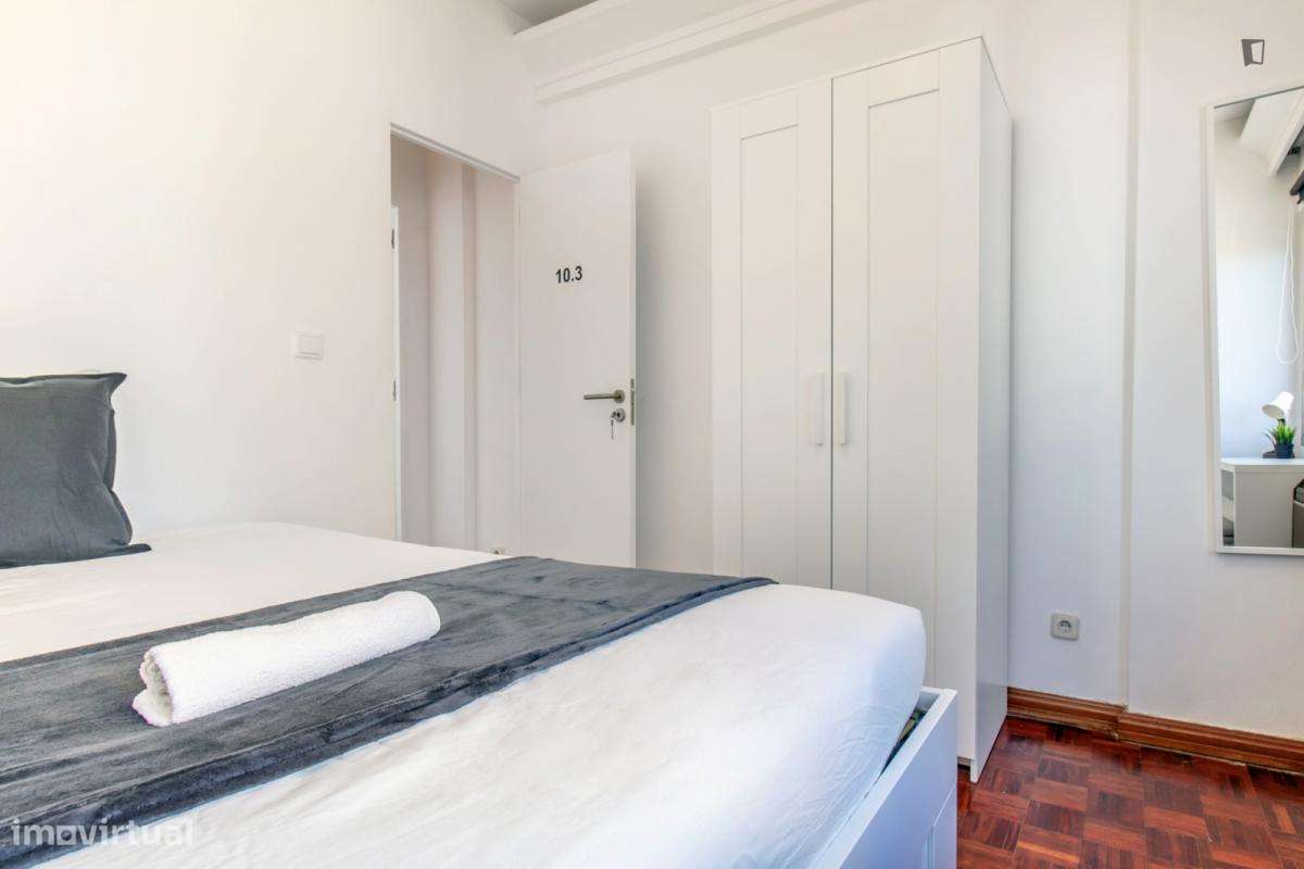 Quarto - localizado em Benfica Lisbon - Grande imagem: 5/10