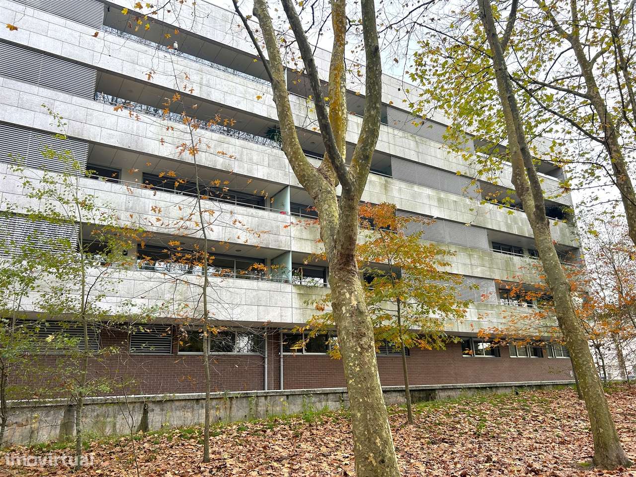 T2 generoso c/ varanda a poente no Parque da Cidade-3