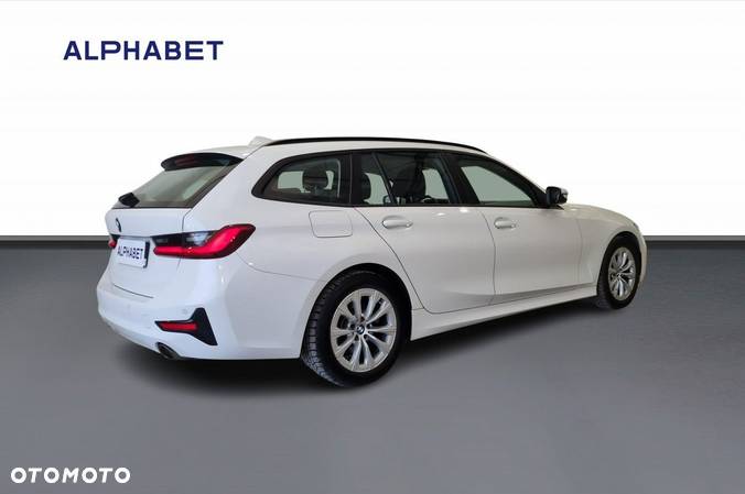 BMW Seria 3 320i - 5