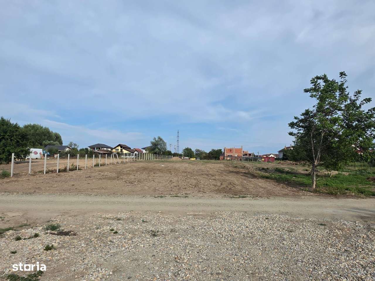 Teren curți-construcții, 448 mp-0