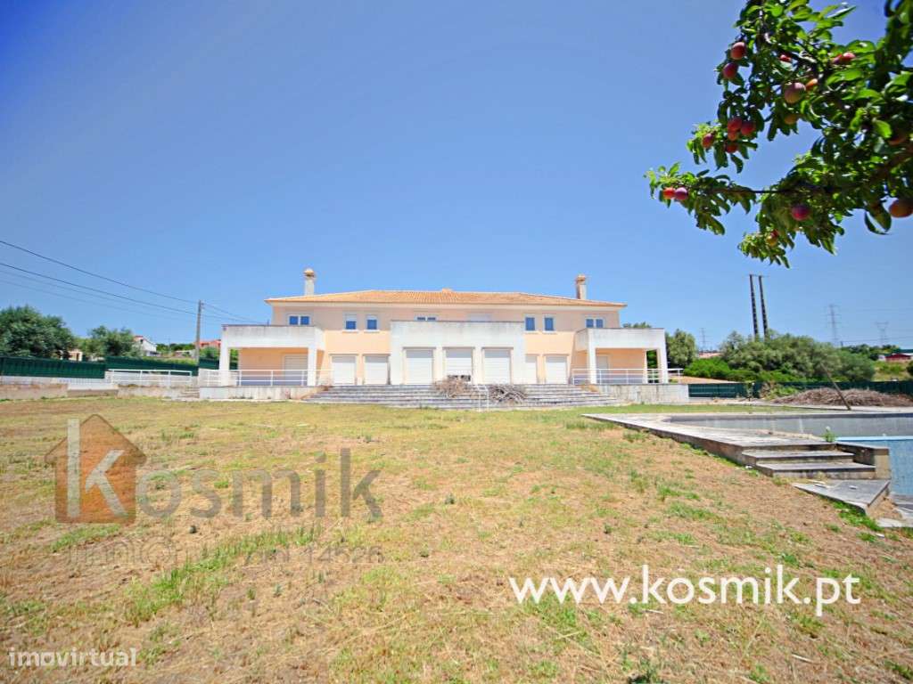 Moradia bifamiliar de Luxo para recuperar V5 + V5 :: Bucelas - Lour...-35