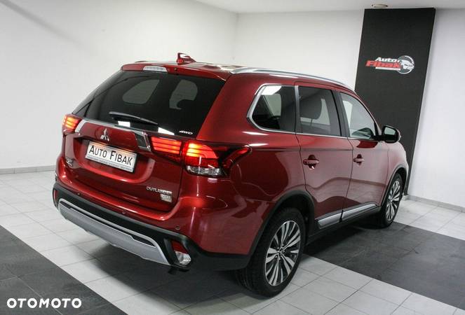 Mitsubishi Outlander - 9