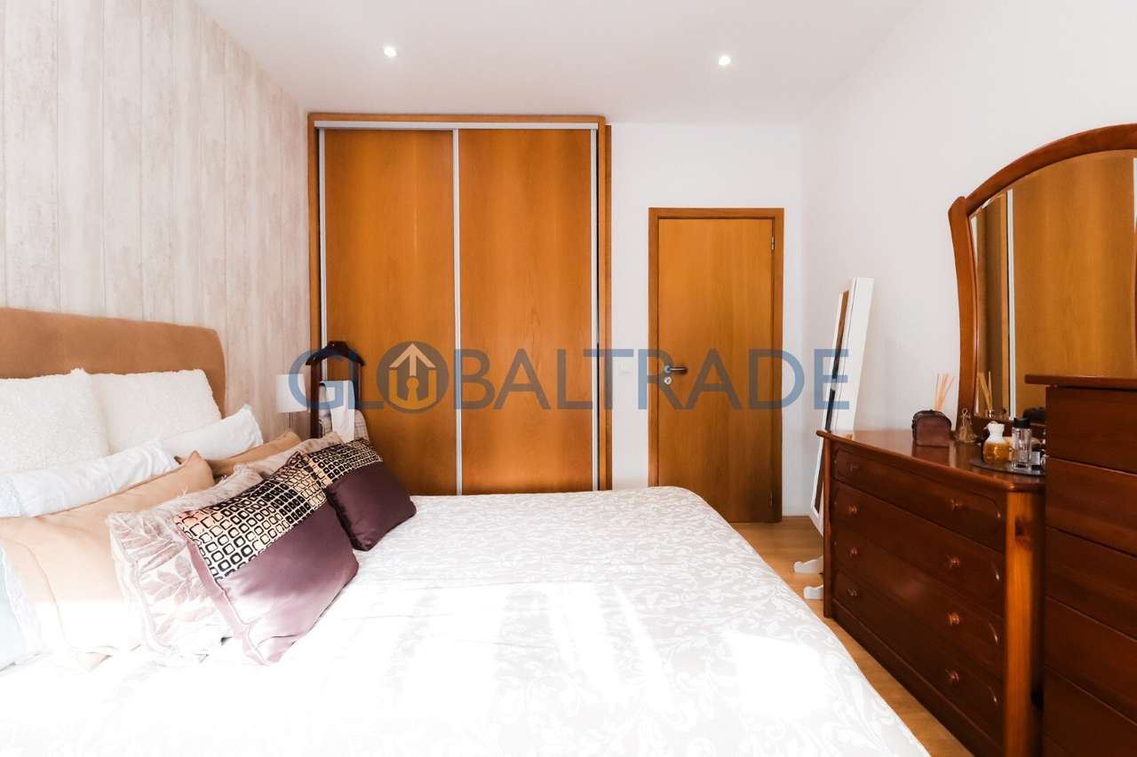 Apartamento T3 Equipado em São Cosme-17