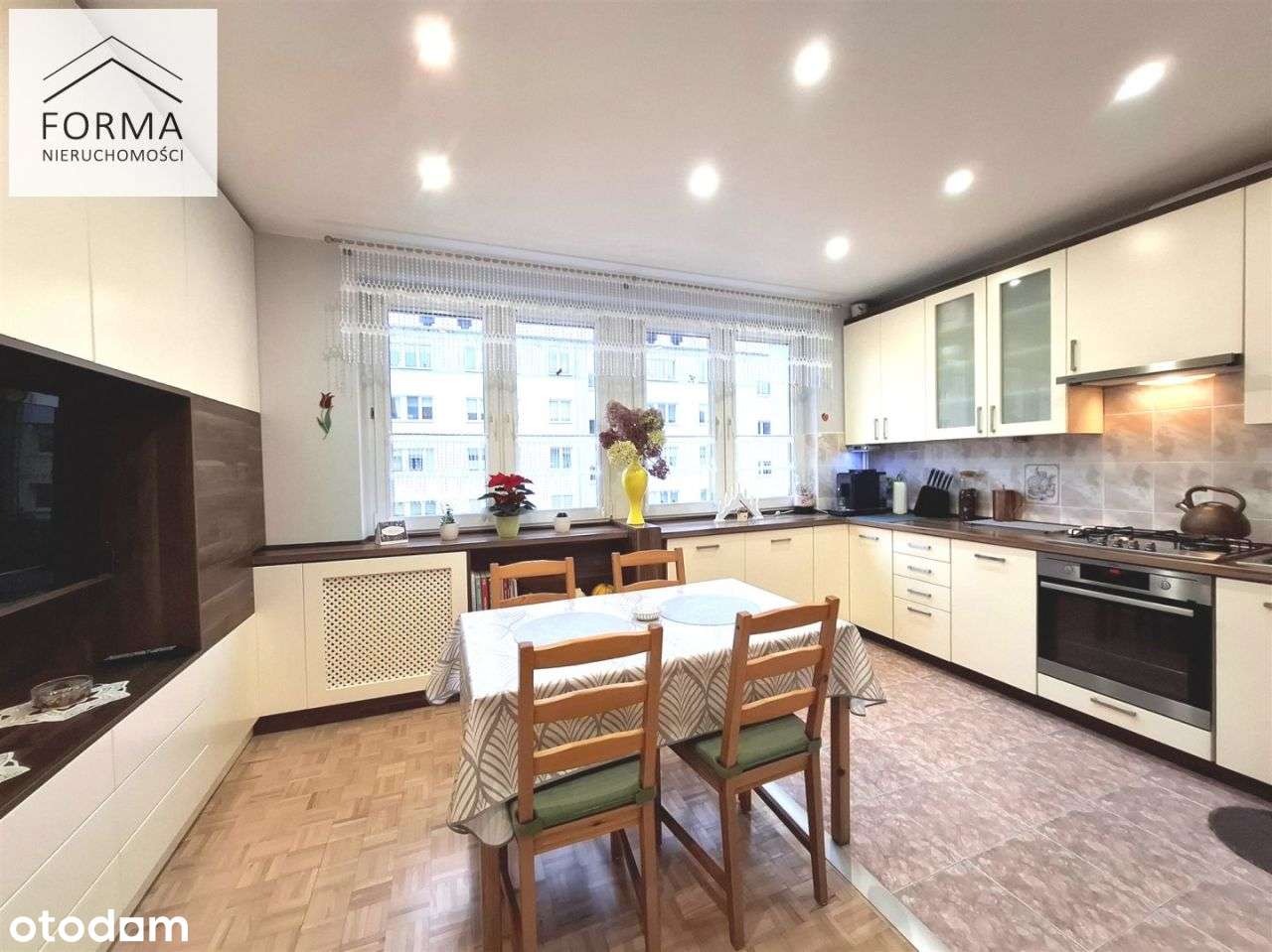 Skłodowskiej - 63m2, 2 pietro, 3 pokoje, balkon - Pełny obrazek: 1/16