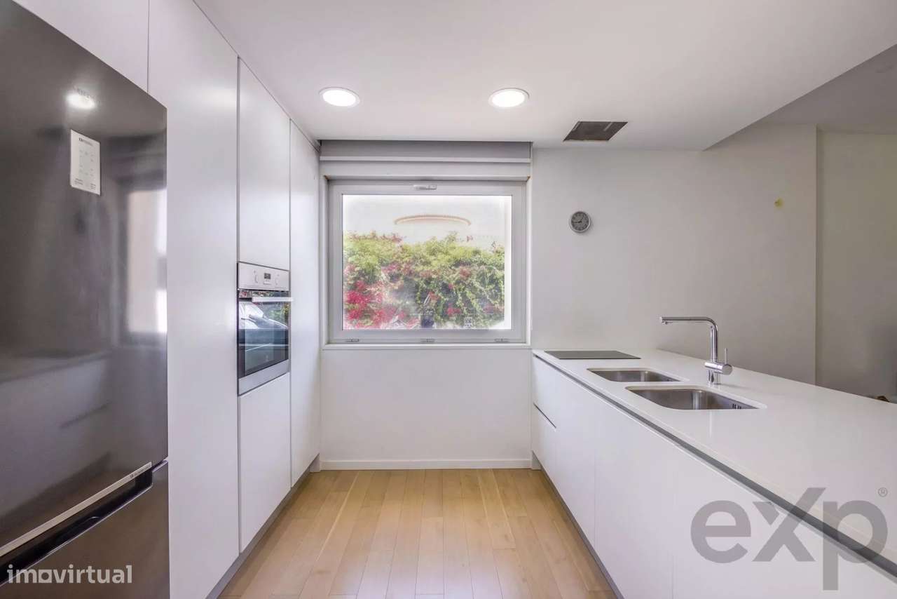 Moradia T4 com Piscina Aquecida de 17,5m e Apartamento Independente em-19
