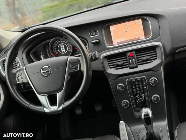 Volvo V40 D2 DRIVe Momentum - 20
