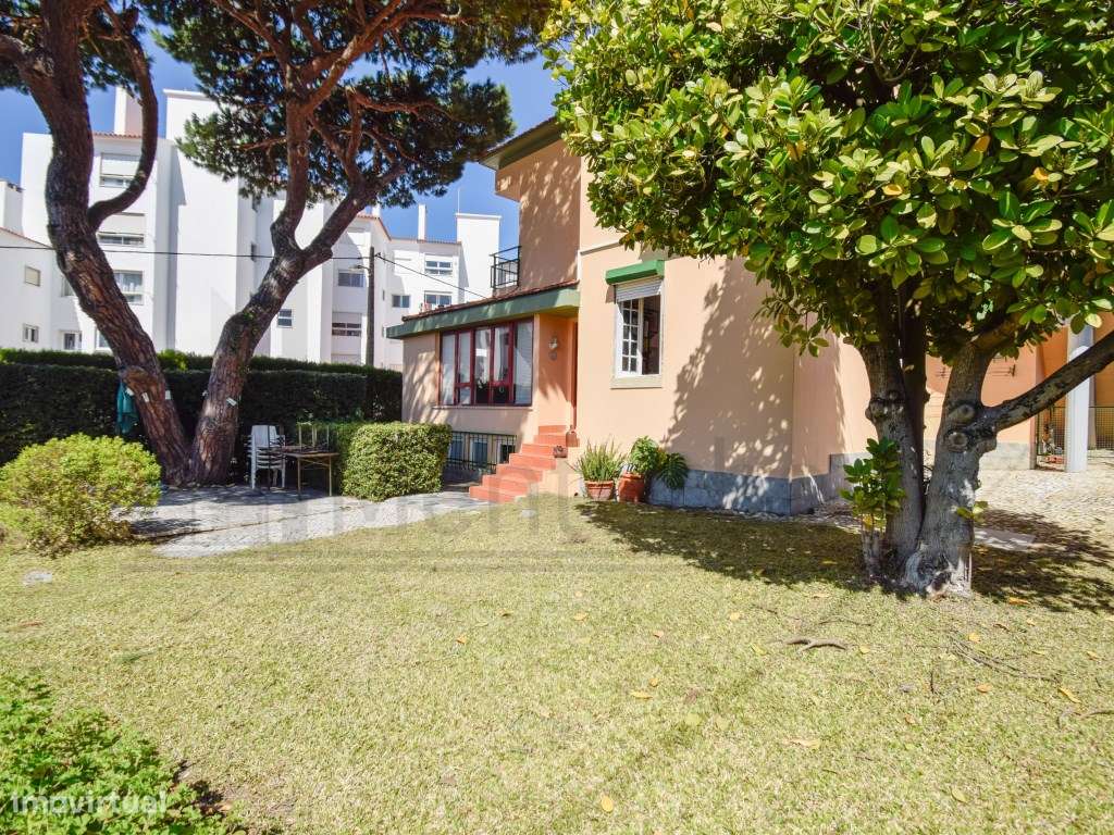 MORADIA INDEPENDENTE NO ESTORIL COM VISTA MAR-53