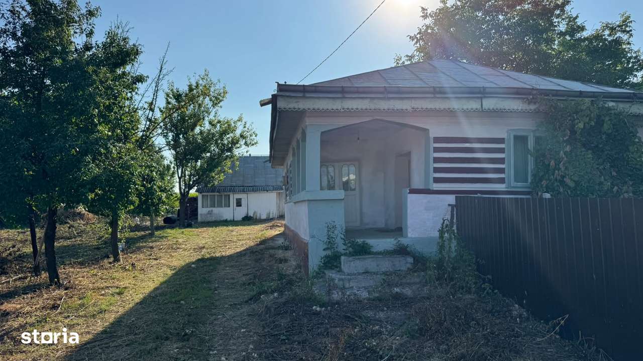 Casă in Siretu -Saucesti -700 mp teren-1