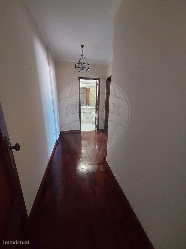 Apartamento T2 para arrendamento - Grande imagem: 2/33