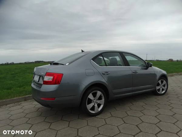 Skoda Octavia 2.0 TDI DSG Premium Edition - 29