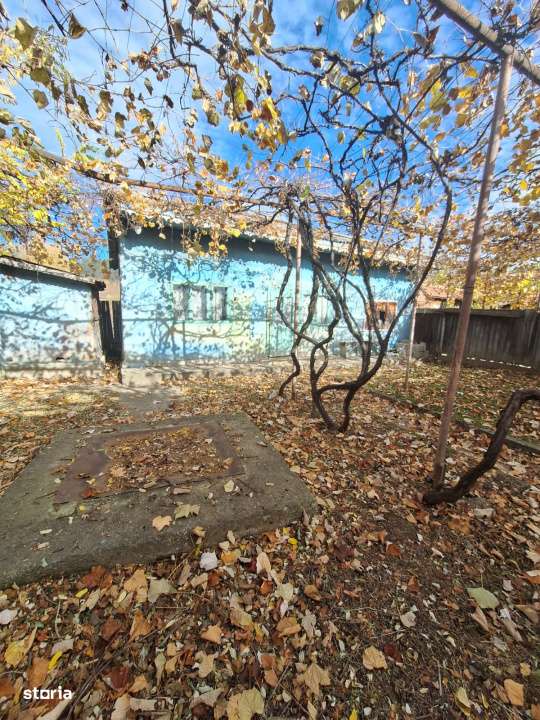 Casa batraneasca de vanzare – Comanesti, cartier Straja  la  5 minut - Imagine principală: 4/9