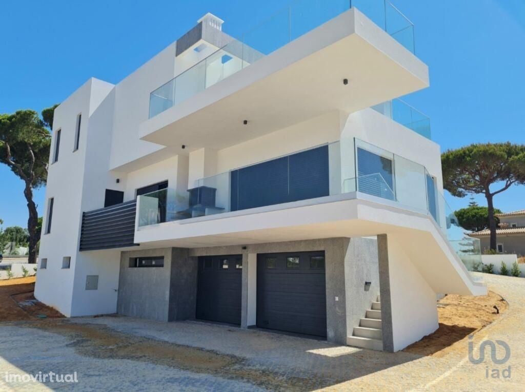 Casa / Villa T3 em Faro de 300,00 m2