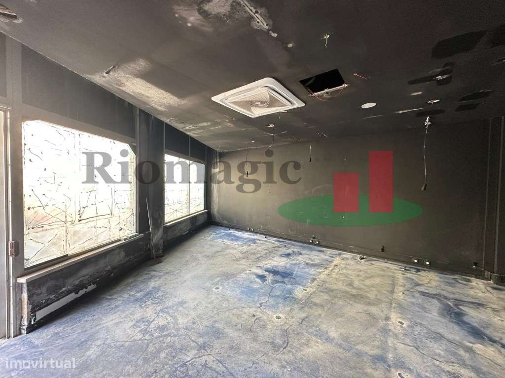 Loja ampla com WC em Loures - Grande imagem: 4/10