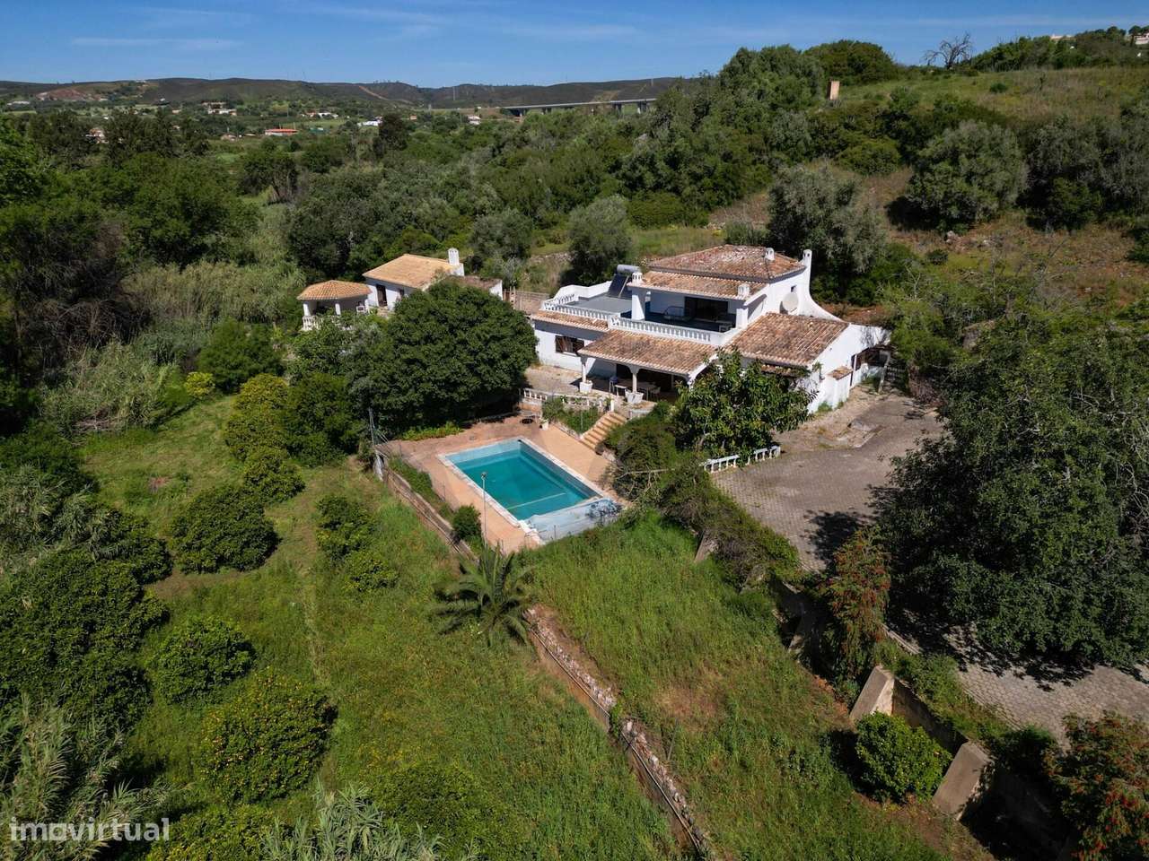 Quinta em Arão- T3+1 com piscina e terreno de 8000m2-33