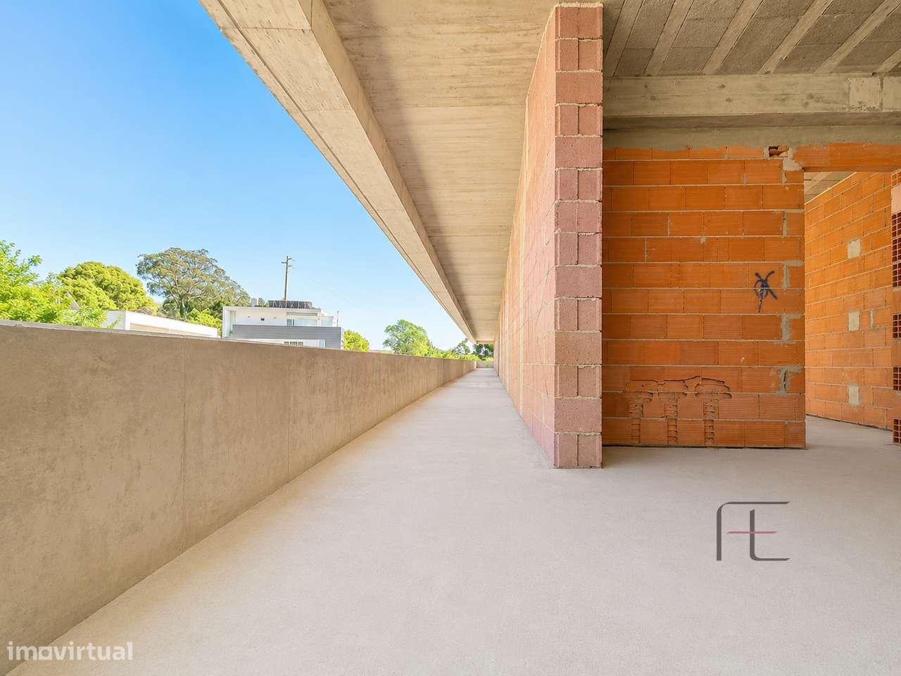 Apartamento T1 com Varanda, condomínio fechado, Arcozelo-8