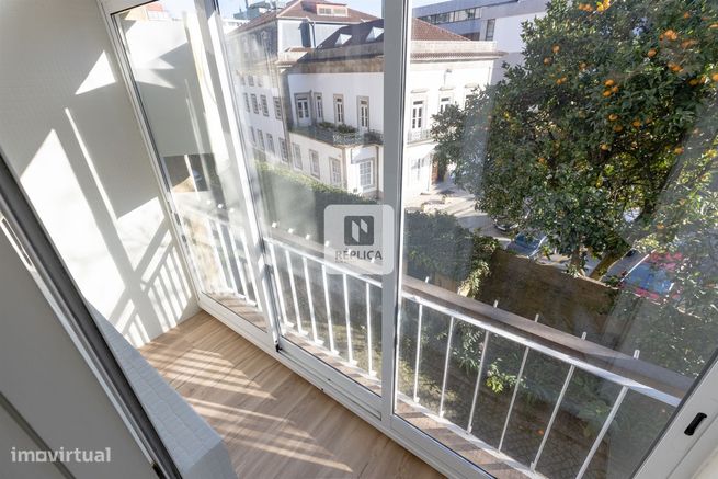 Apartamento T3 renovado em Massarelos-35