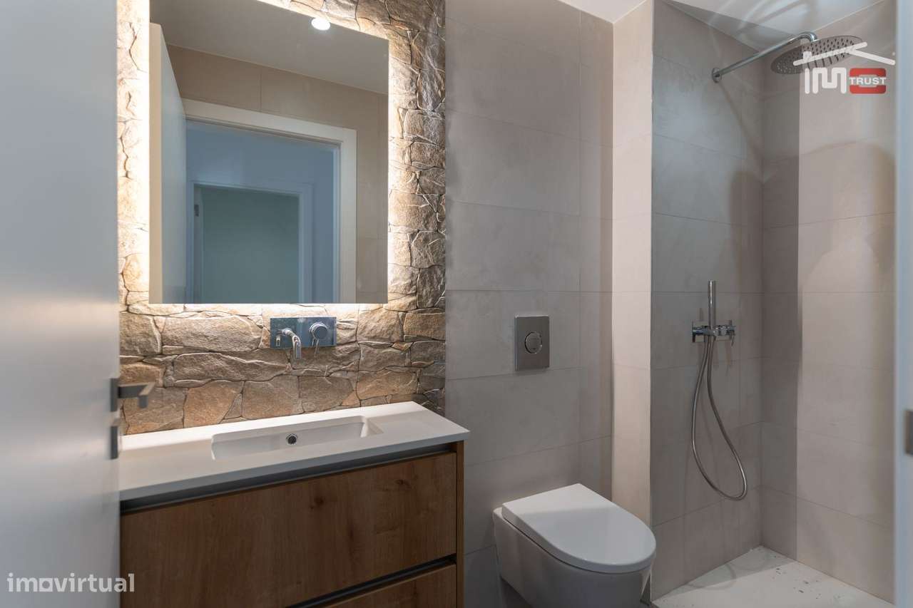 Moradia T4 (4 suites), Piscina, Churrasqueira e Garagem a 3,5 kms d... - Grande imagem: 5/40