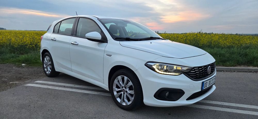 Fiat Tipo II 1.4 T-Jet 16v Lounge 2016