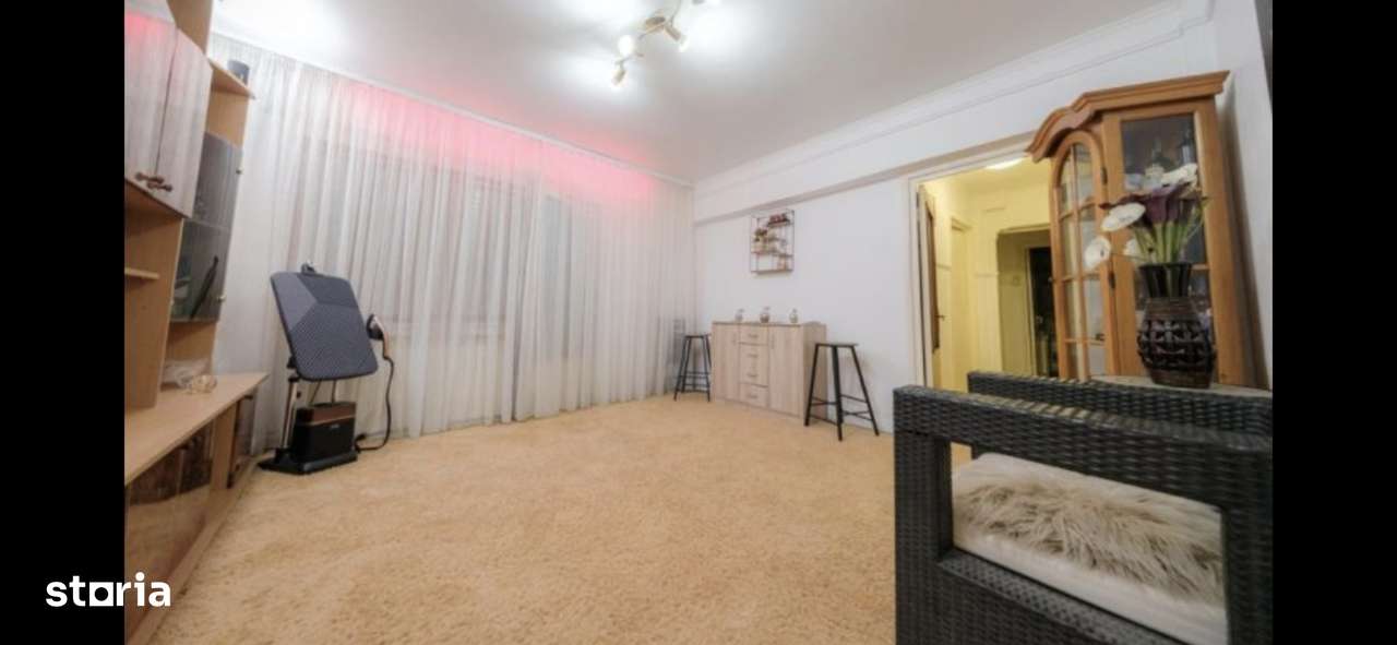 Km 4-5 apartament 3 cam 65mp et 3/4-0