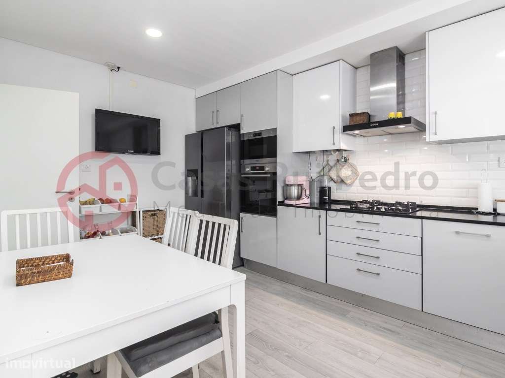 Moradia T3+2 Remodelada com garagem 740 m² de Terreno em St Antonio...-23