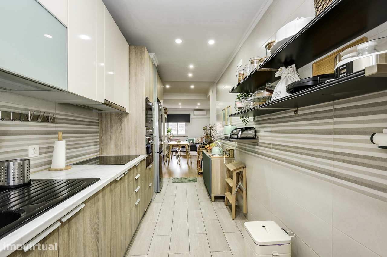 OPORTUNIDADE EM ODIVELAS - T2 COM LOCALIZAÇÃO CENTRAL-7