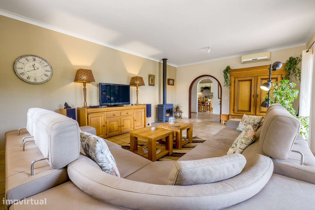 EXCELENTE OPORTUNIDADE DE UMA MORADIA T3+1  PARA VENDA EM LAGOS - Grande imagem: 4/46