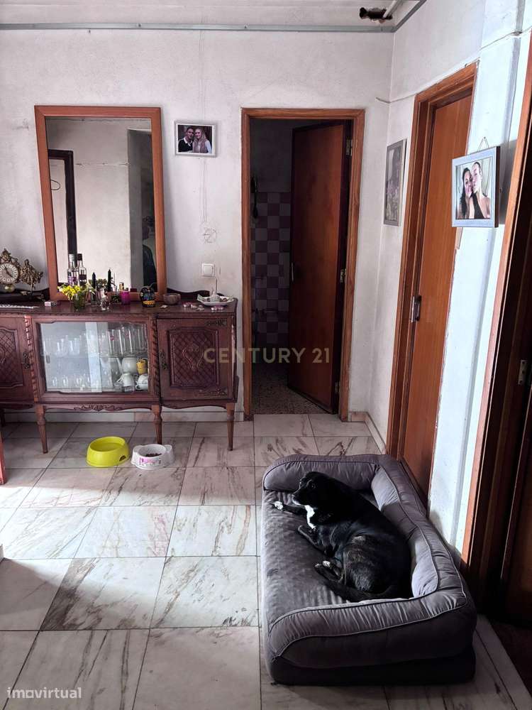 Excelente oportunidade em Queluz – T1 transformado em T2 com elevado p - Grande imagem: 5/21