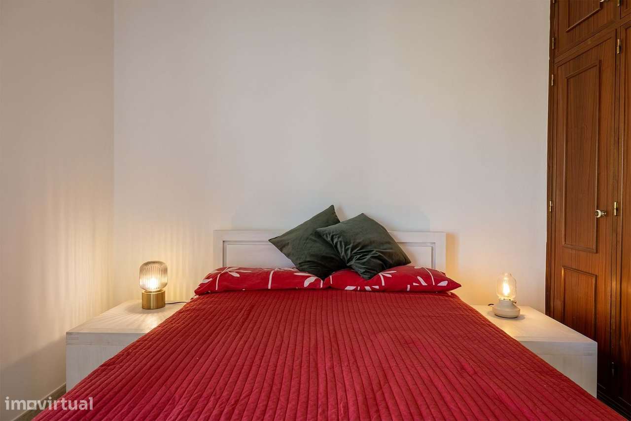 ESPAÇOSO E LUMINOSO APARTAMENTO T2 PARA VENDA PERTO DA PRAIA DA DONA A-28